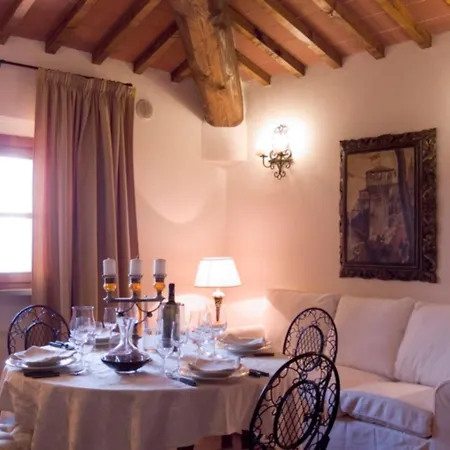 Le Torri Farm stay *
